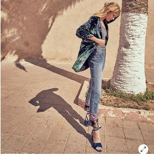 Pilcro Slim Boyfriend Jeans Floral Patchwork Hem Sz 27 Slouchy Asian Boho Chic